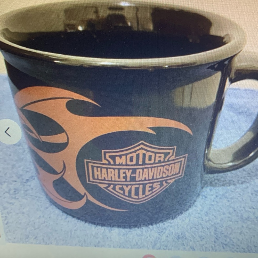 2004 Harley Davidson Motorcycle Shield Orange Flame Mug 12 oz